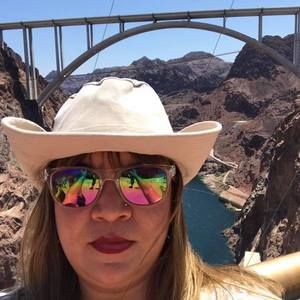 Meet your Posher, Lysette